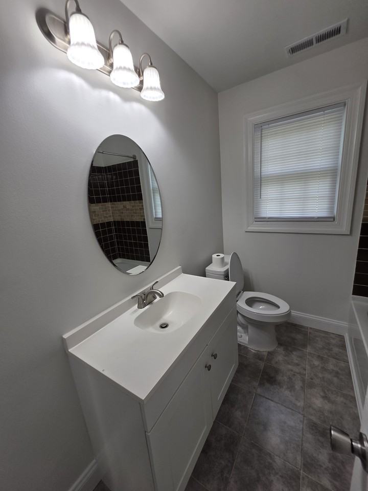 310 Decatur Ave - Photo 5 of 14
