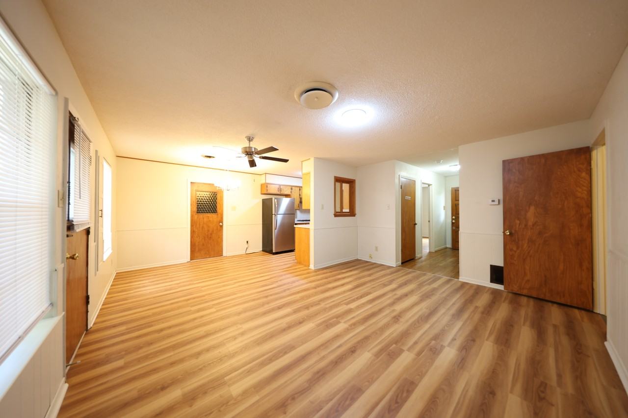 1217 Meadow Dr - Photo 6 of 23