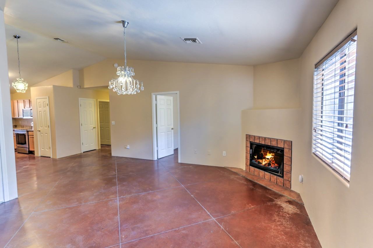 441 E Geronimo Bluff Loop - Photo 4 of 21