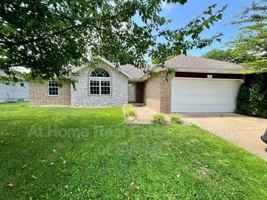 featured image of 207 N Carlisle Dr