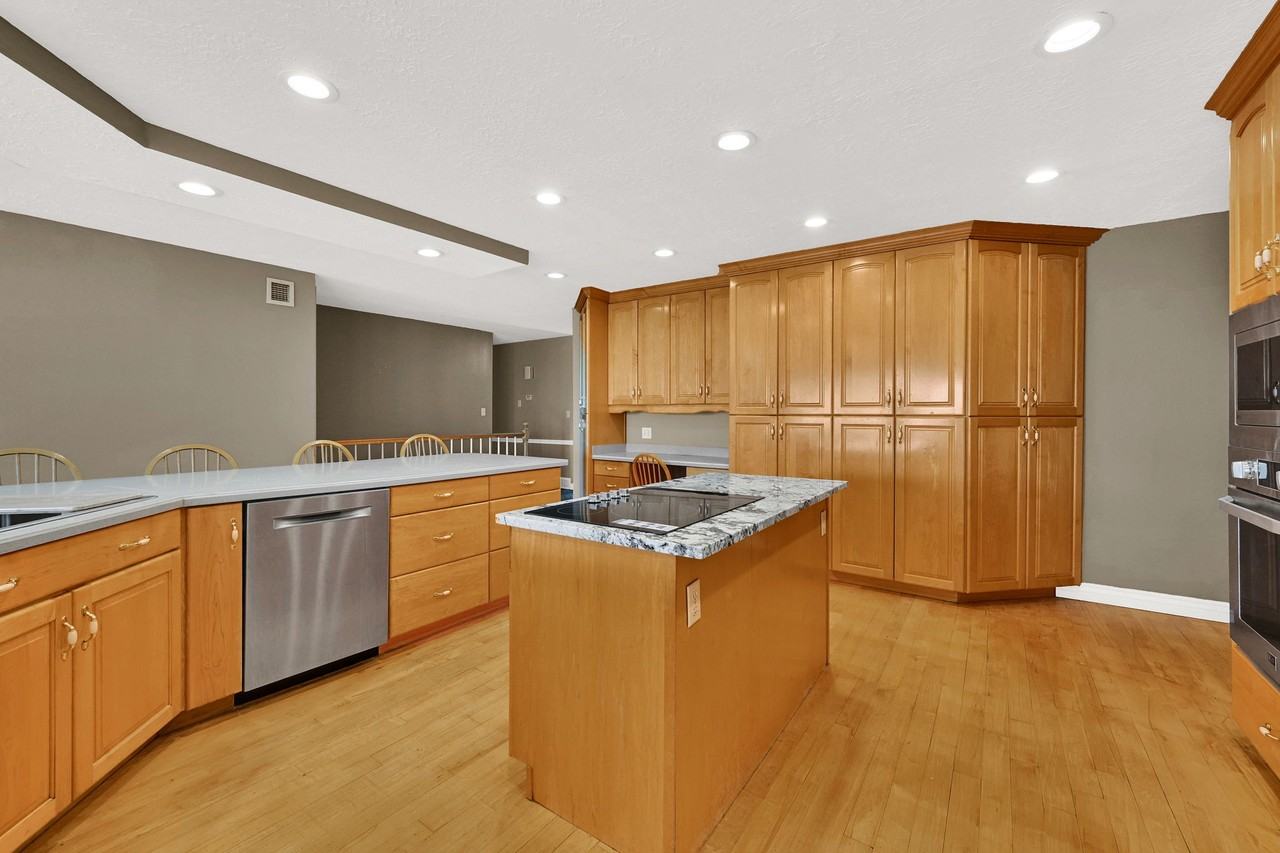 3062 Se - Photo 7 of 50