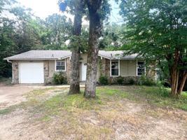featured image of 809 Nicole Dr