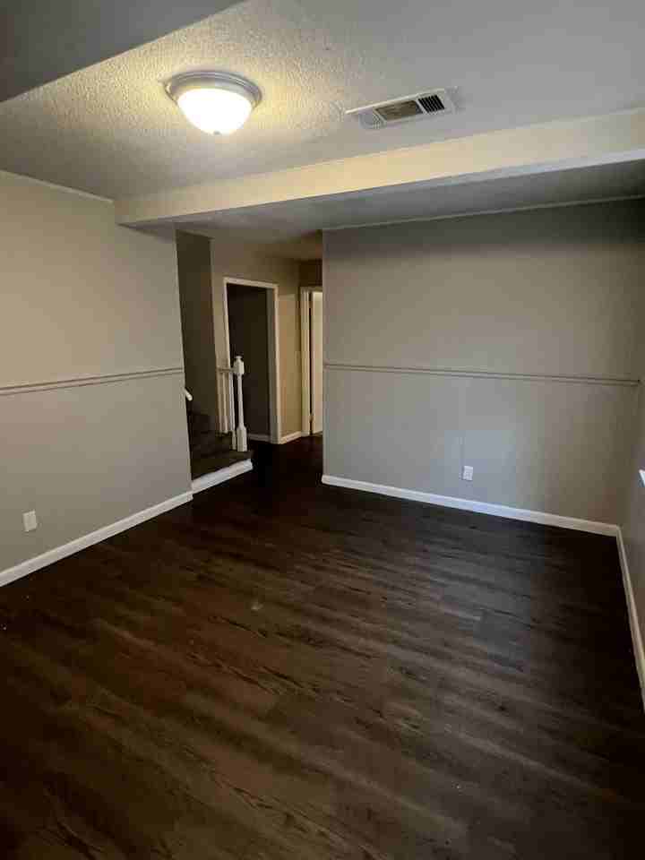 7012 Comanche Dr - Photo 3 of 24