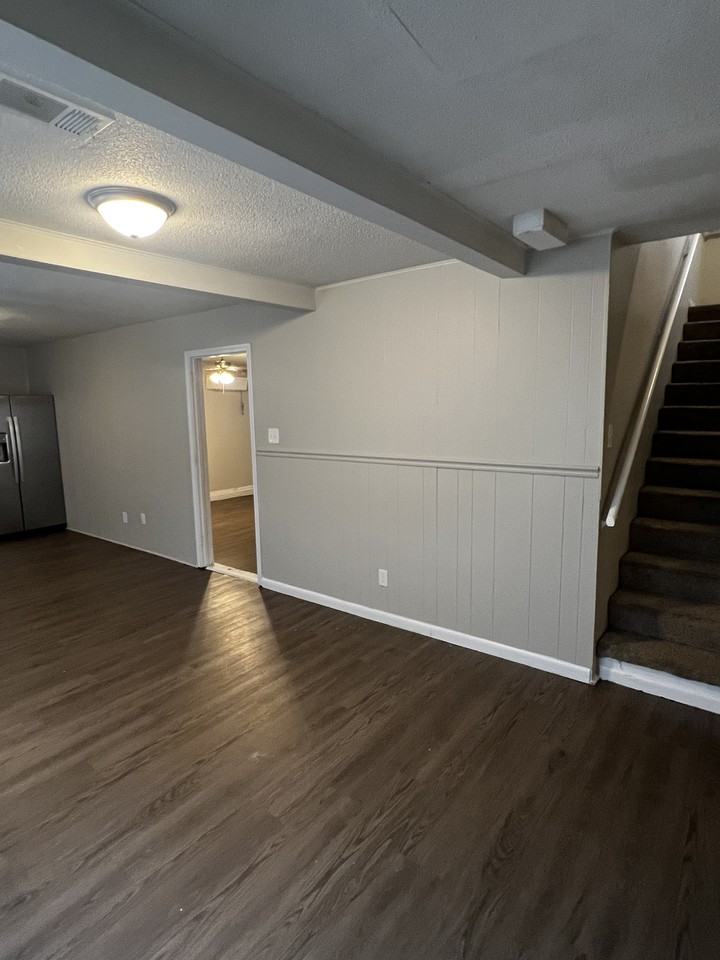 7012 Comanche Dr - Photo 6 of 24