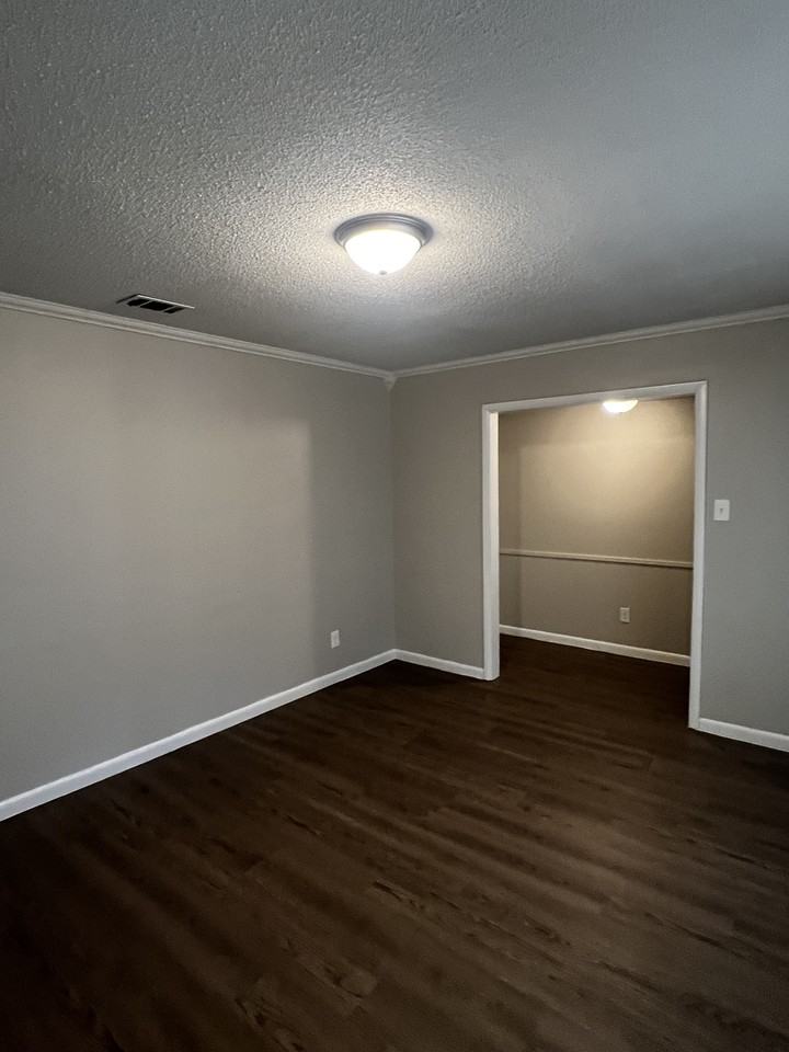 7012 Comanche Dr - Photo 7 of 24