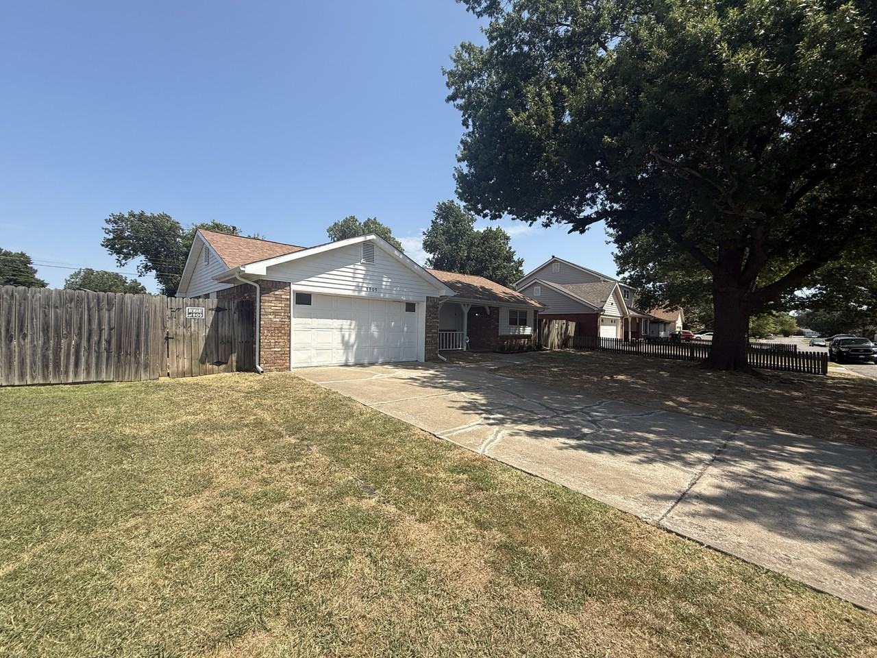 8909 E 33rd Pl - Photo 2 of 15