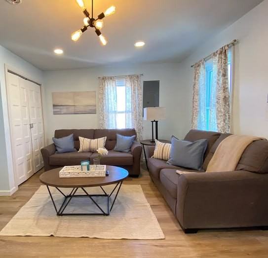 736 S Burlington Ave - Photo 3 of 4
