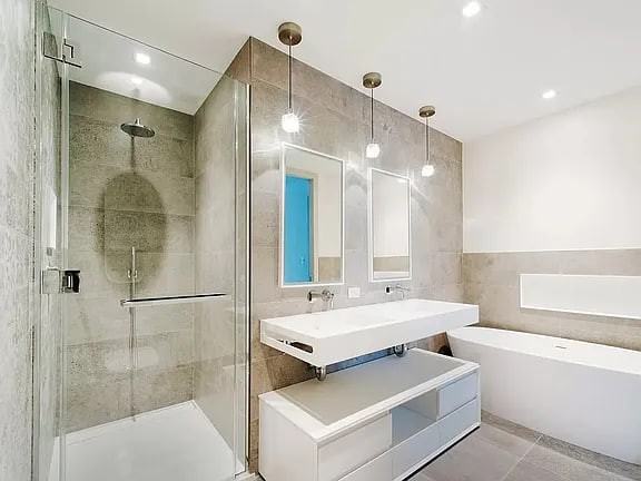 304 E 96th St #14 - Photo 2 of 3