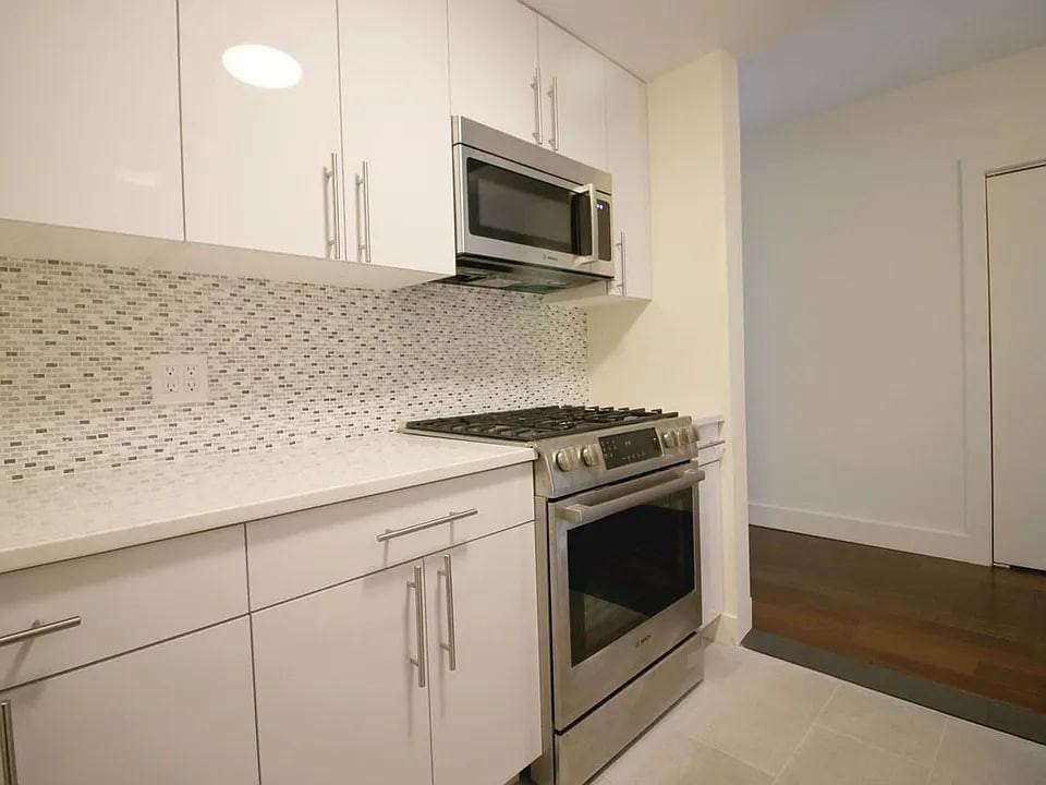 382 Malcolm X Blvd #13 - Photo 3 of 3