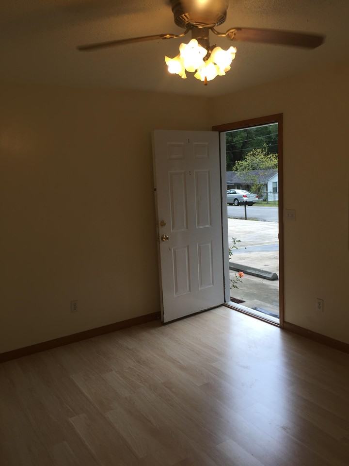 185 N 7th Street - Photo 3 of 21