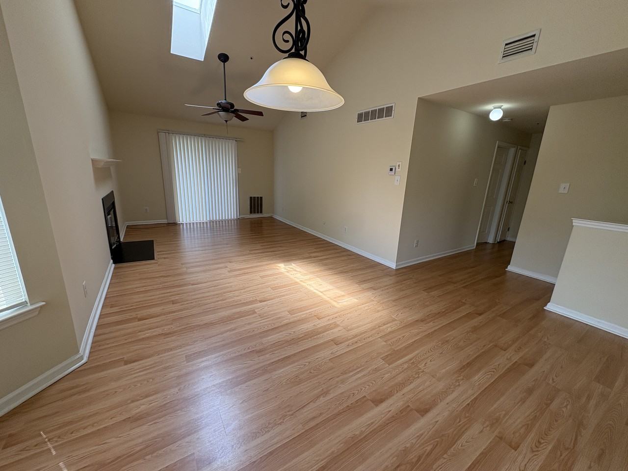 514 Astor Sq #52 - Photo 4 of 16