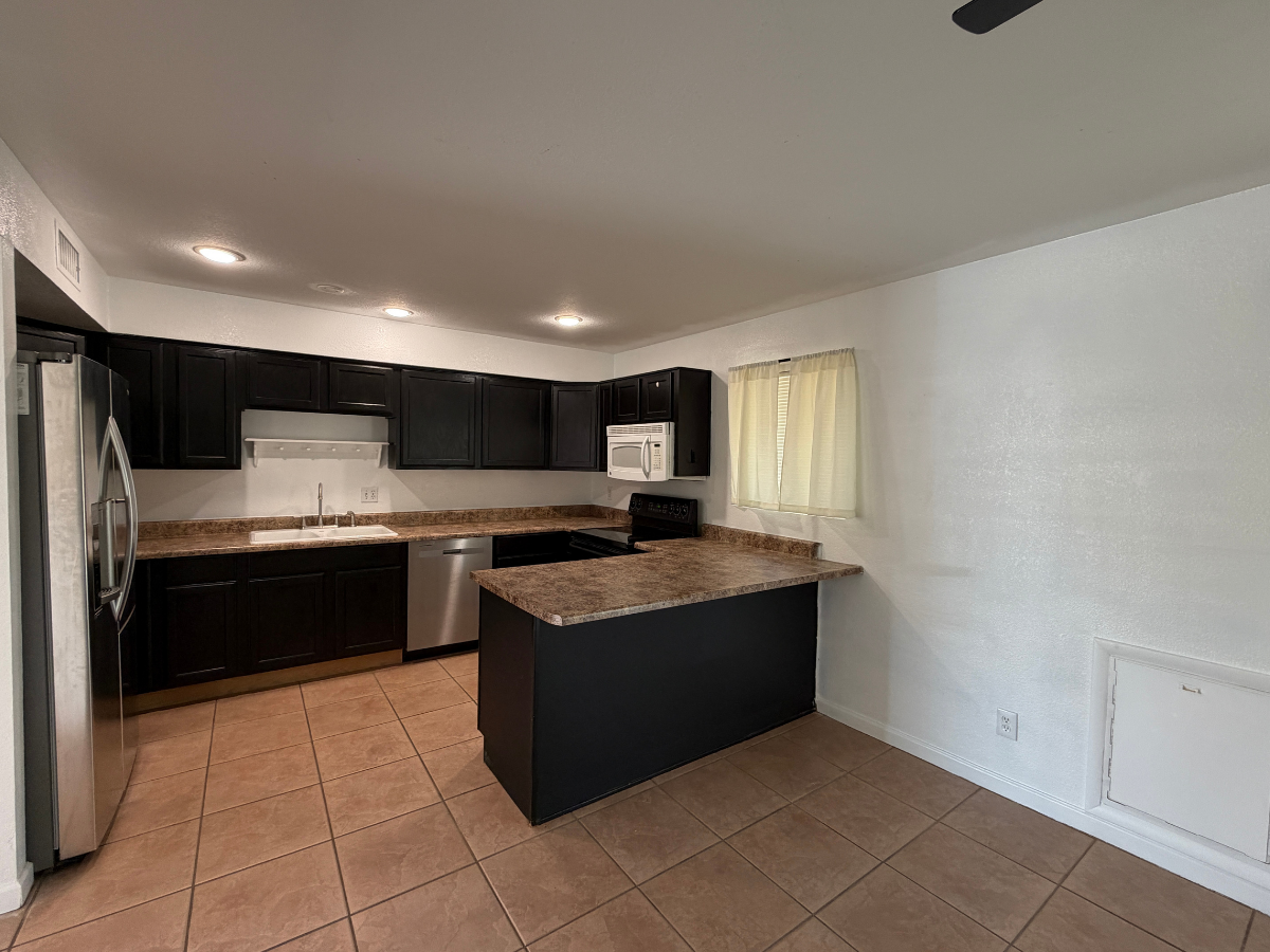 3545 E Saint John Rd - Photo 4 of 16