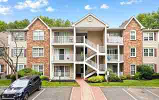 featured image of 77 Cheverny Ct