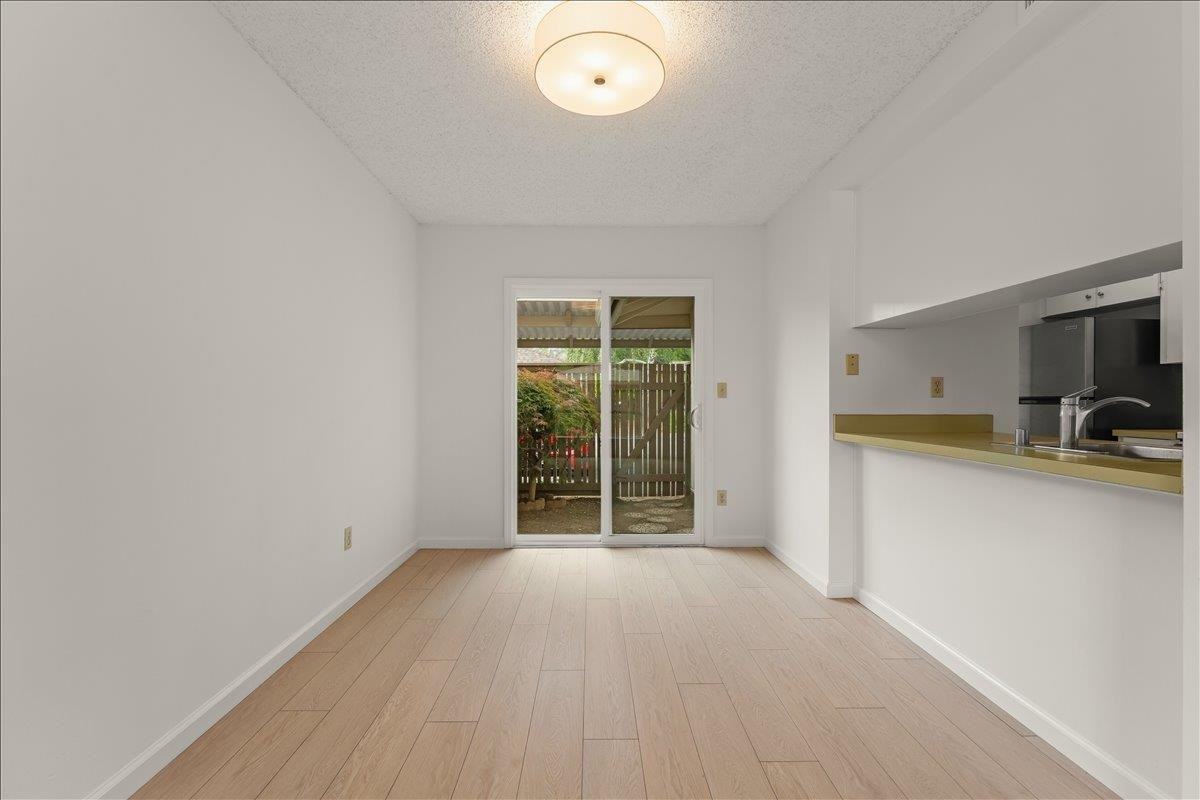 156 Castillion Ter - Photo 6 of 19