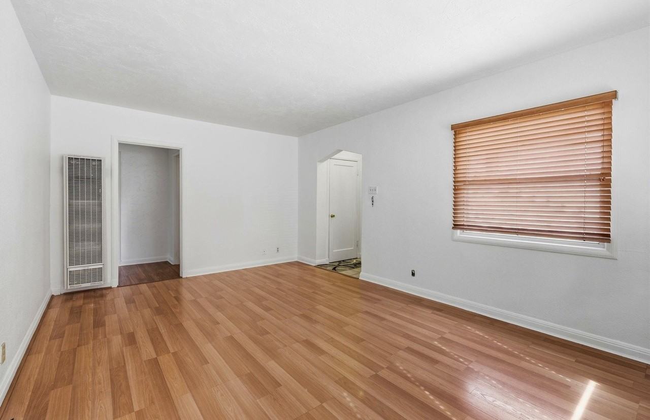 519 Annette Ave - Photo 5 of 26