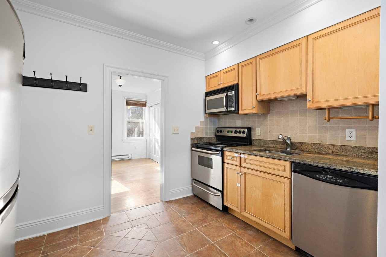 400 2nd St - Photo 4 of 12