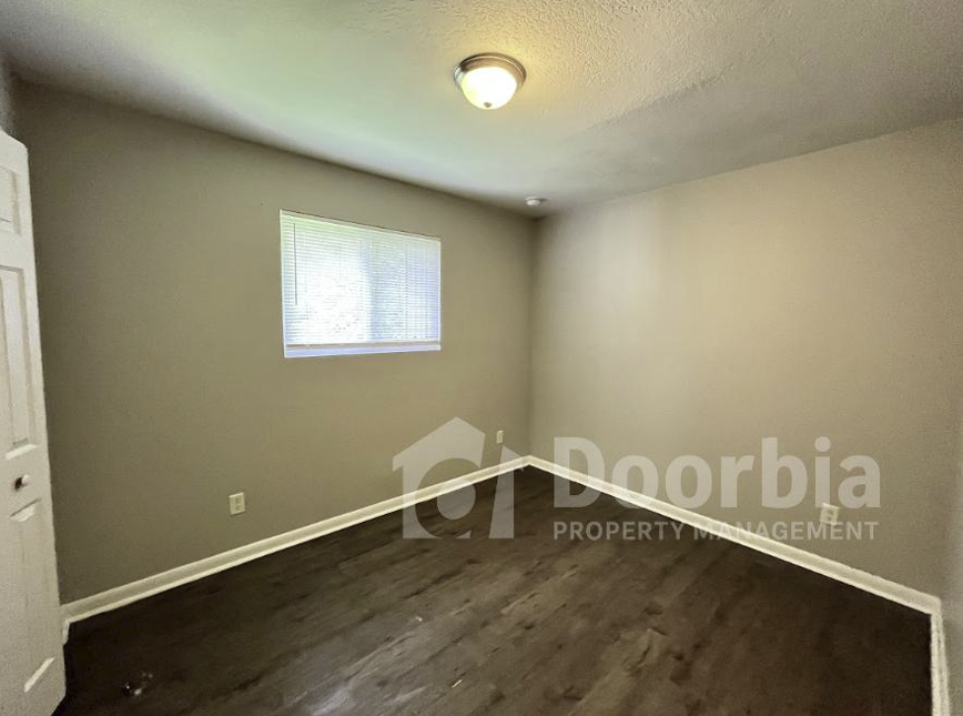 5026 Westchase Ct #2 - Photo 7 of 11
