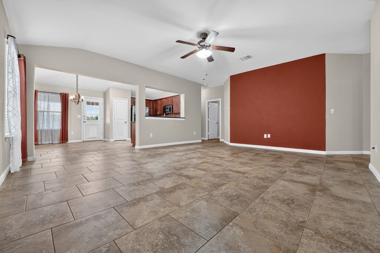 209 Moulins Ln - Photo 4 of 28