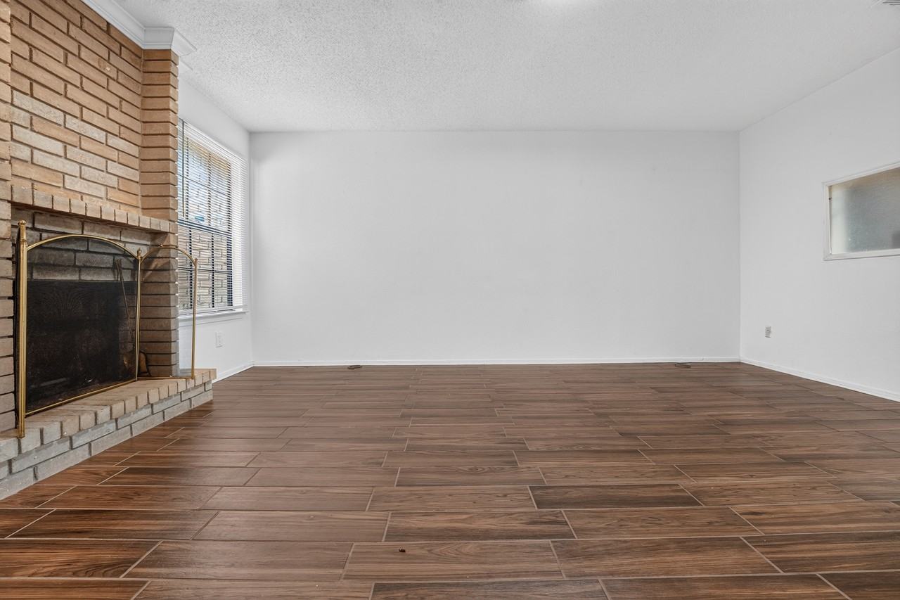 8400 Jamestown Dr #512 - Photo 4 of 15