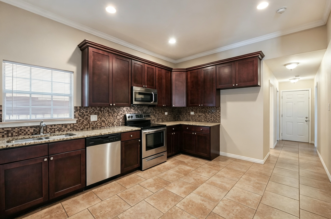 207 Hill St - Photo 7 of 17