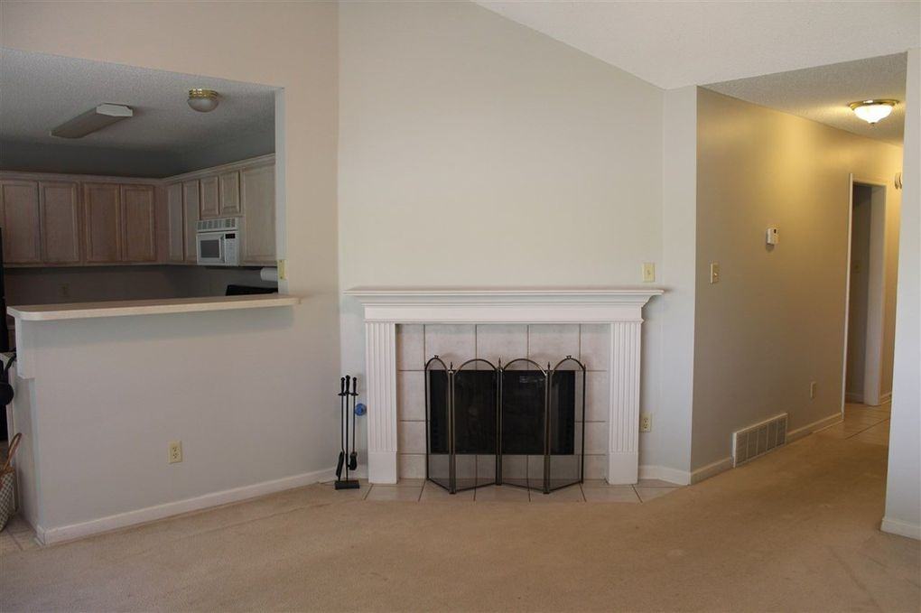 1279 Chatman Way - Photo 3 of 18