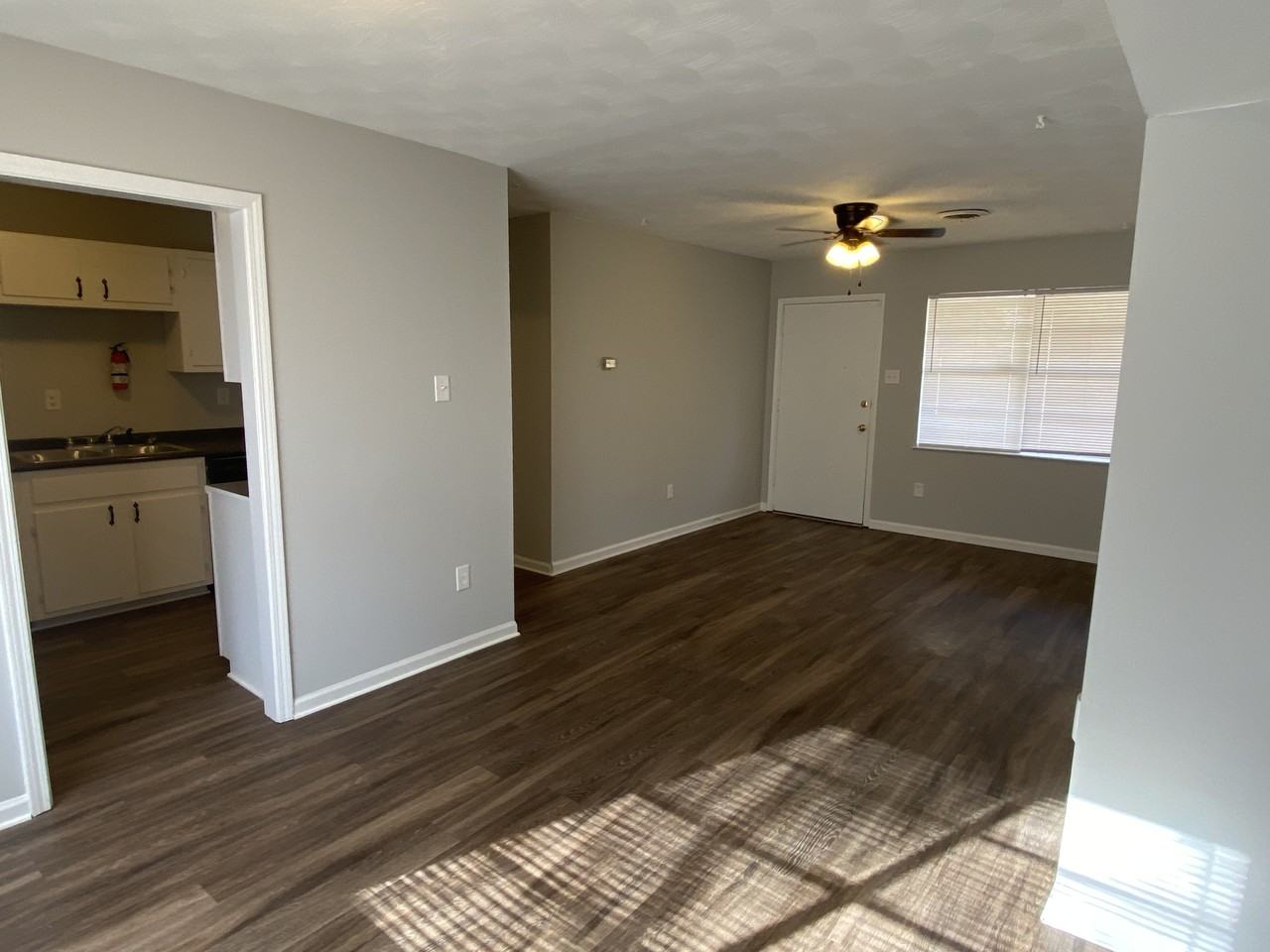 729 Northaven Dr - Photo 2 of 12