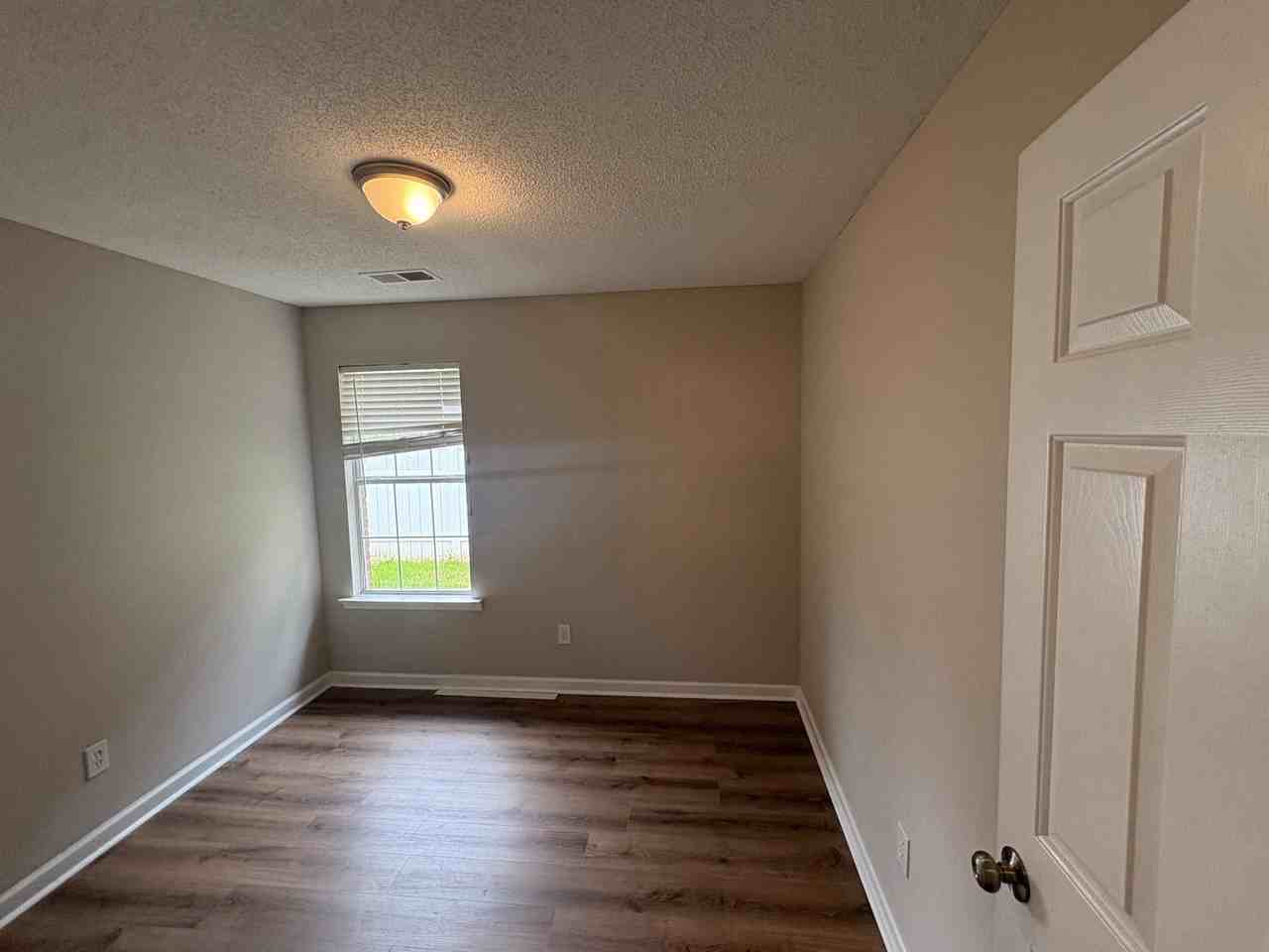 1933 Garden Leaf Dr - Photo 7 of 18