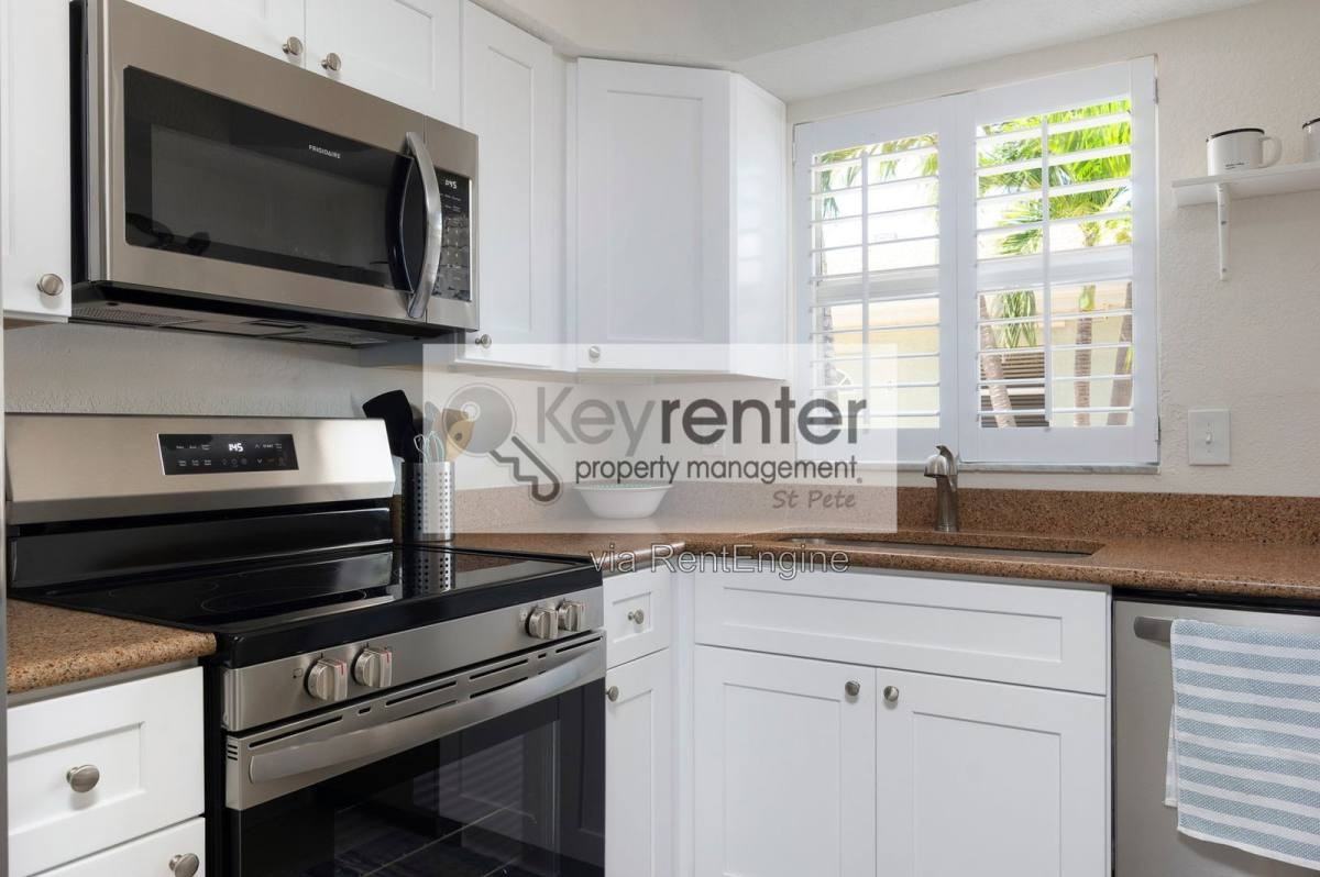 9040 Blind Pass Rd #B1 - Photo 6 of 10