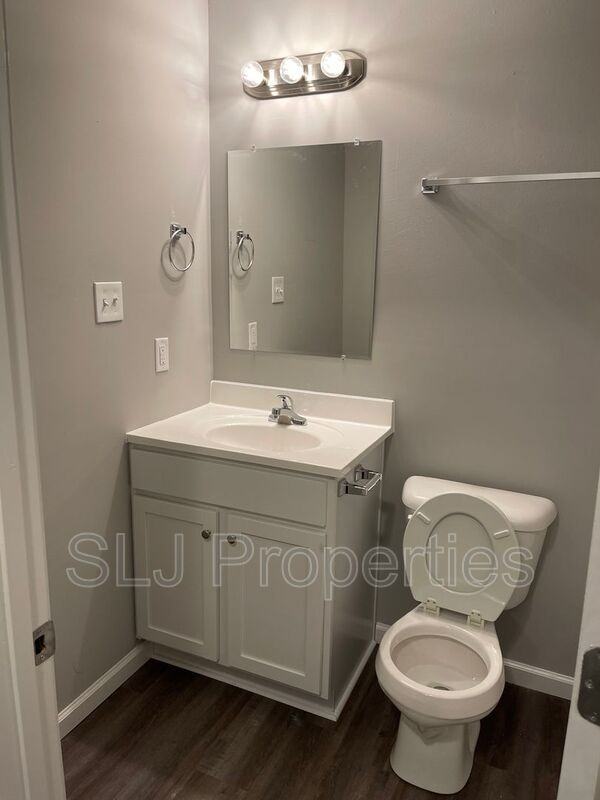 501 E. 8Th C #C - Photo 5 of 7