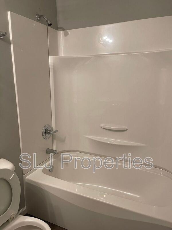 501 E. 8Th C #C - Photo 6 of 7