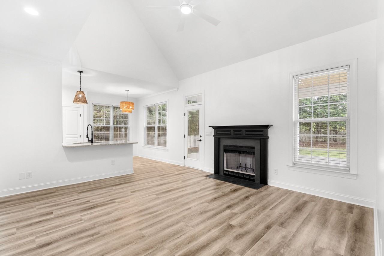 3602 Brampton Dr #NA - Photo 3 of 16