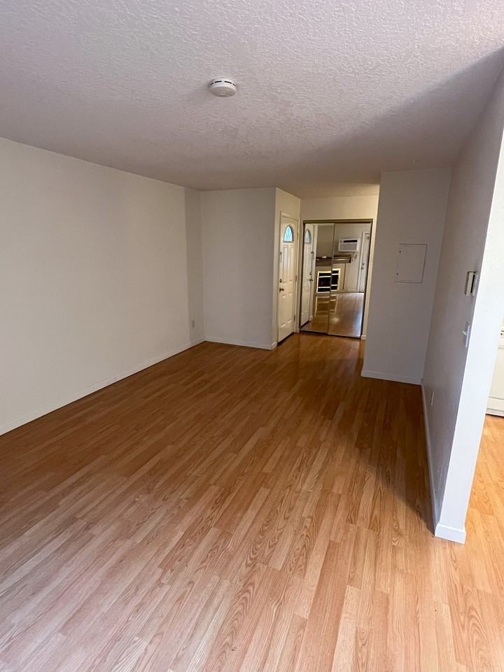 2311 Se Division St #2311 - Photo 7 of 21