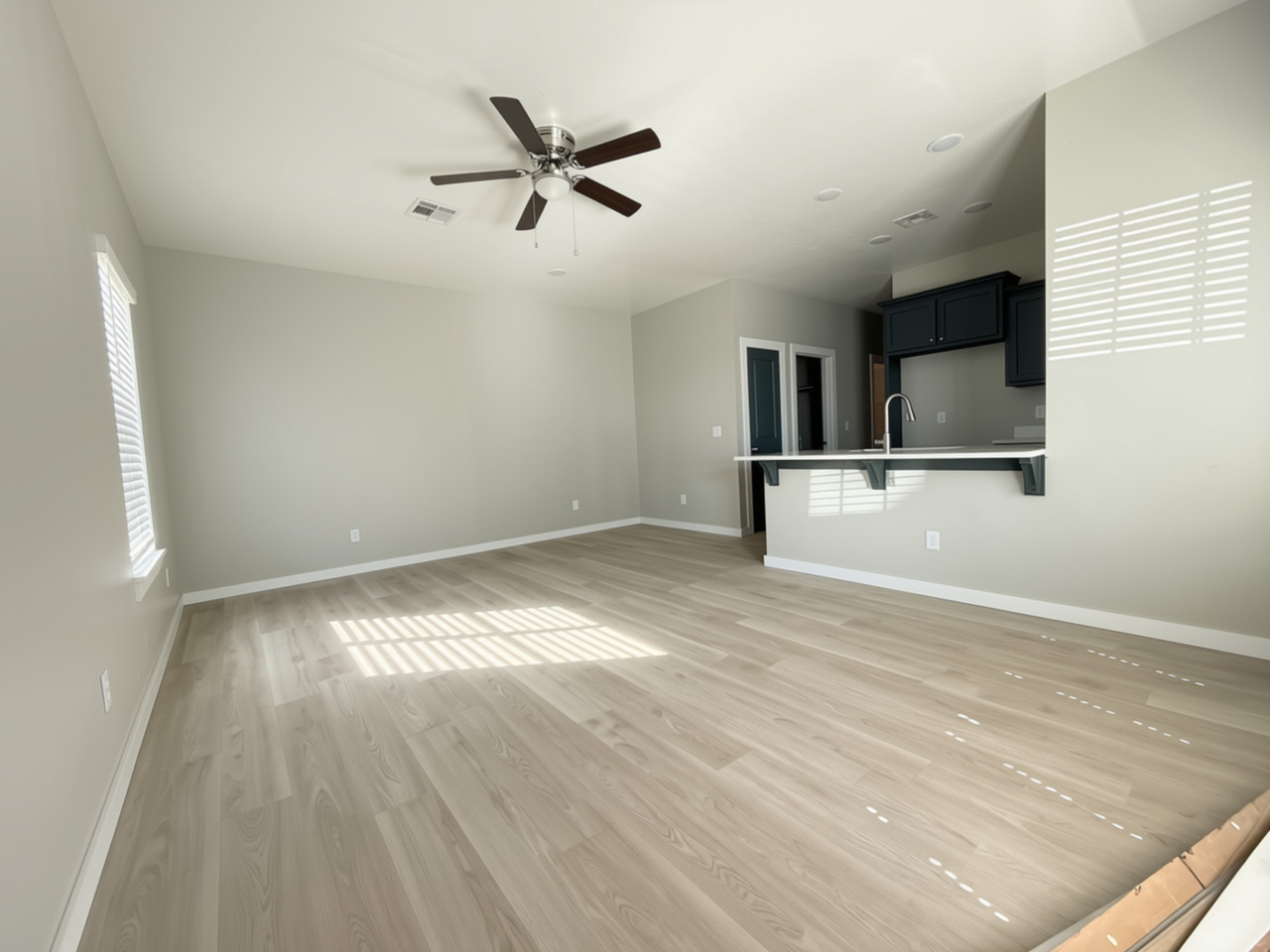 1407 Sw Bishop Rd - Photo 4 of 9