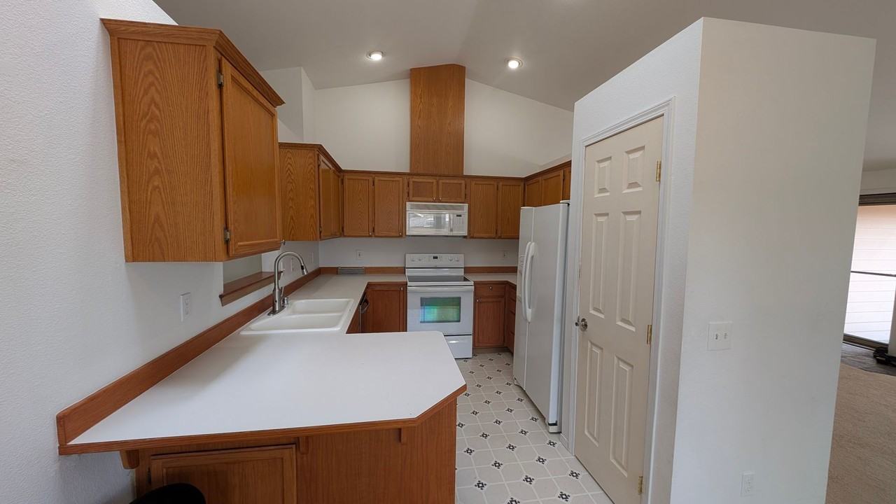 8228 49th Ave Ne - Photo 7 of 16