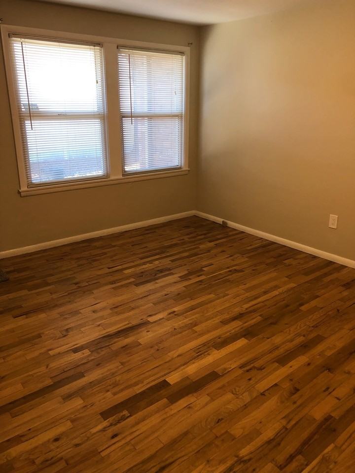 2209 Boylston Ave E - Photo 3 of 13