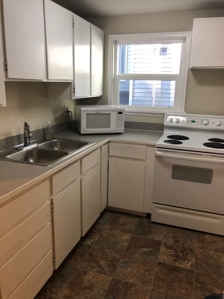 2209 Boylston Ave E - Photo 5 of 13