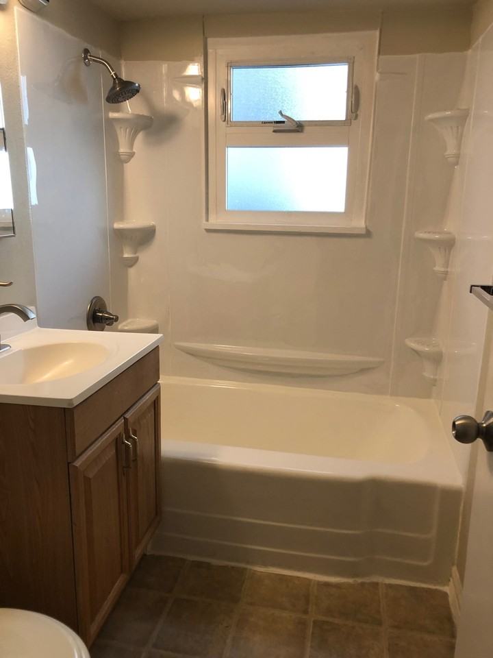 2209 Boylston Ave E - Photo 7 of 13