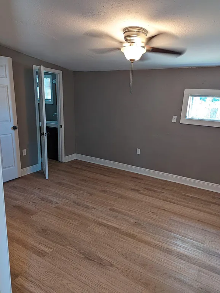 2975 San Jacinto St - Photo 3 of 6