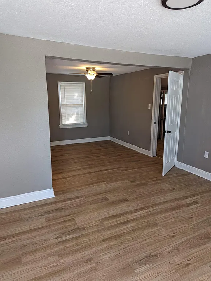 2975 San Jacinto St - Photo 5 of 6