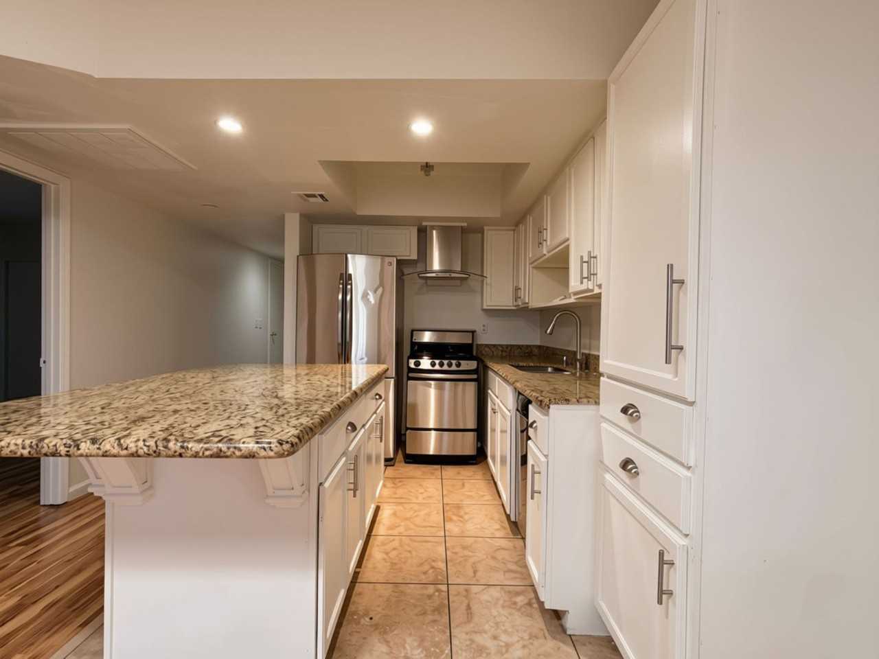 433 Las Casitas Way - Photo 3 of 10