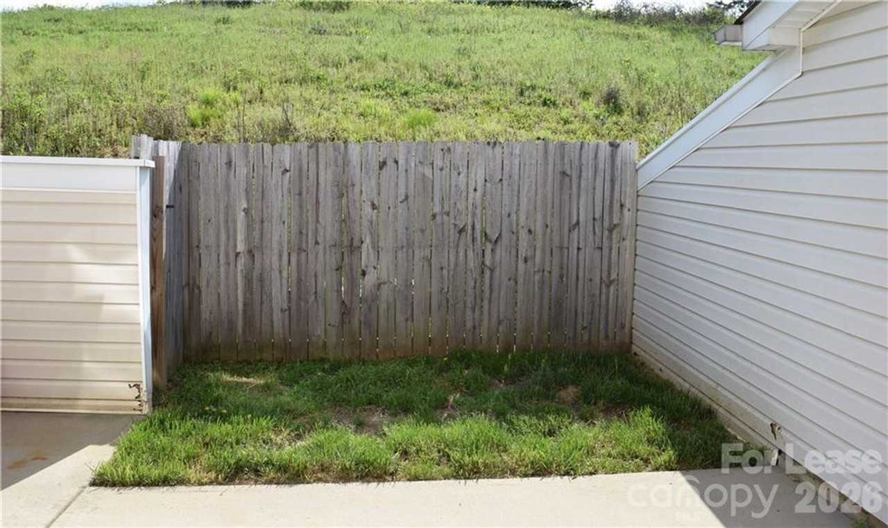 115 Ross Moore Ave - Photo 2 of 10