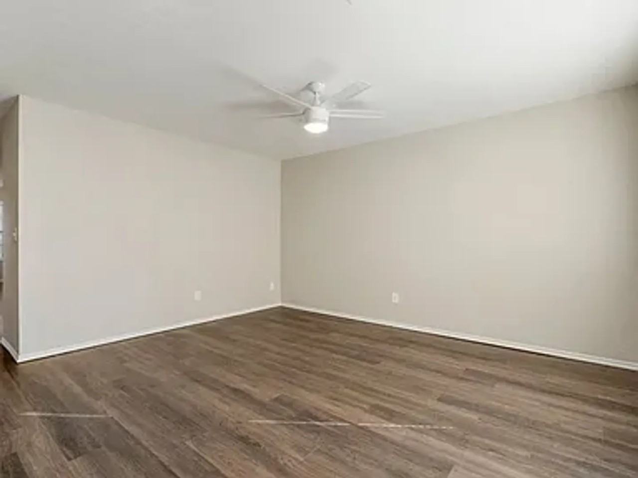1015 E Grayson Ave - Photo 4 of 14
