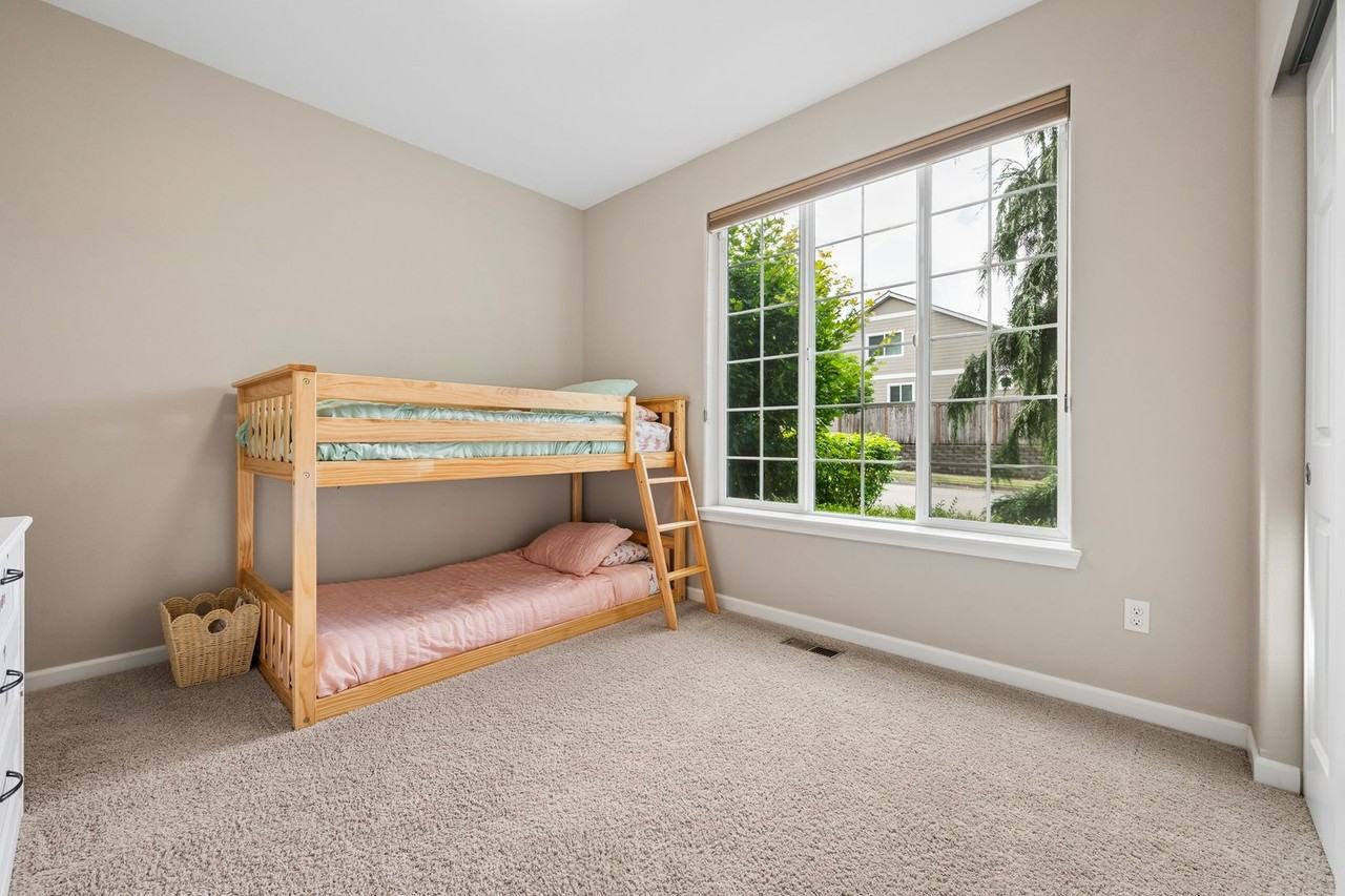 8842 28th Way Se - Photo 3 of 28