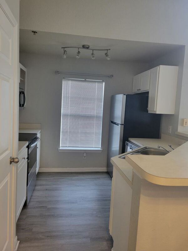 9077 Lee Vista Blvd #1104 - Photo 7 of 17