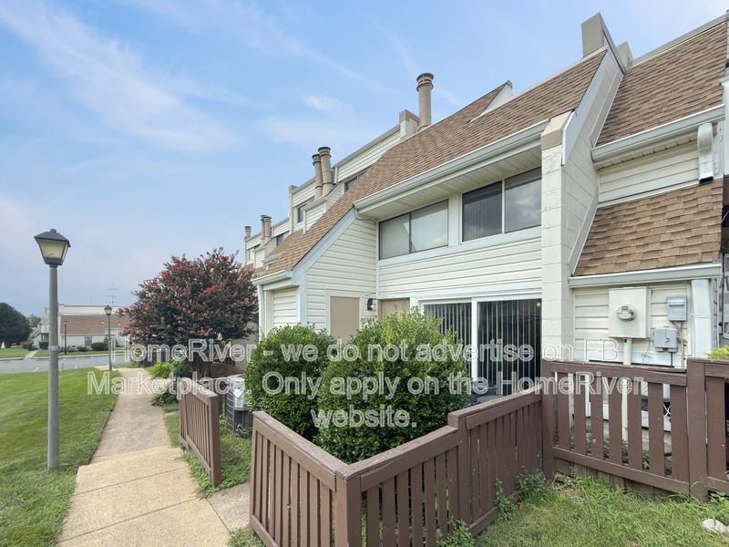 1060 Norwood Ct - Photo 2 of 18