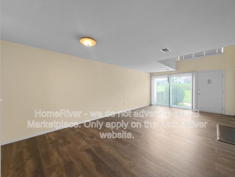 1060 Norwood Ct - Photo 3 of 18