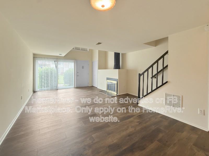 1060 Norwood Ct - Photo 4 of 18