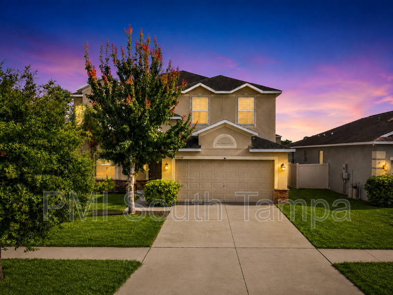 13740 Newport Shores Dr - Photo 2 of 28