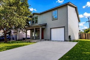 featured image of 4323 Stetson Park