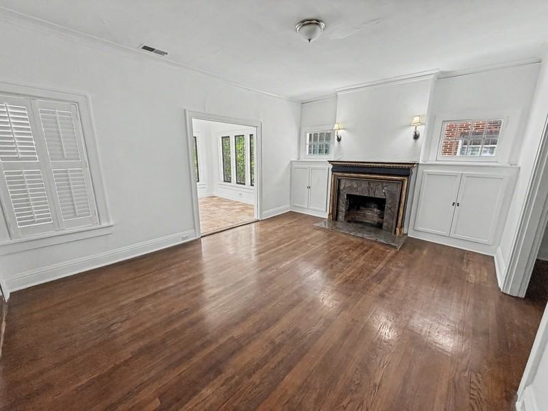 340 N Mclean Blvd #4 - Photo 7 of 26